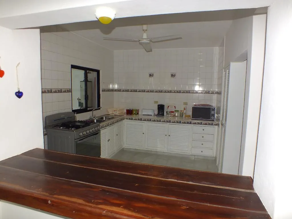 Casa La Palma B&B Playa del Carmen Bed & Breakfast